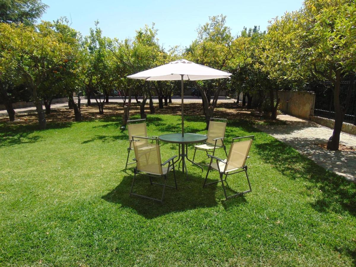Small Theater Apartment Epidaurus Exterior photo